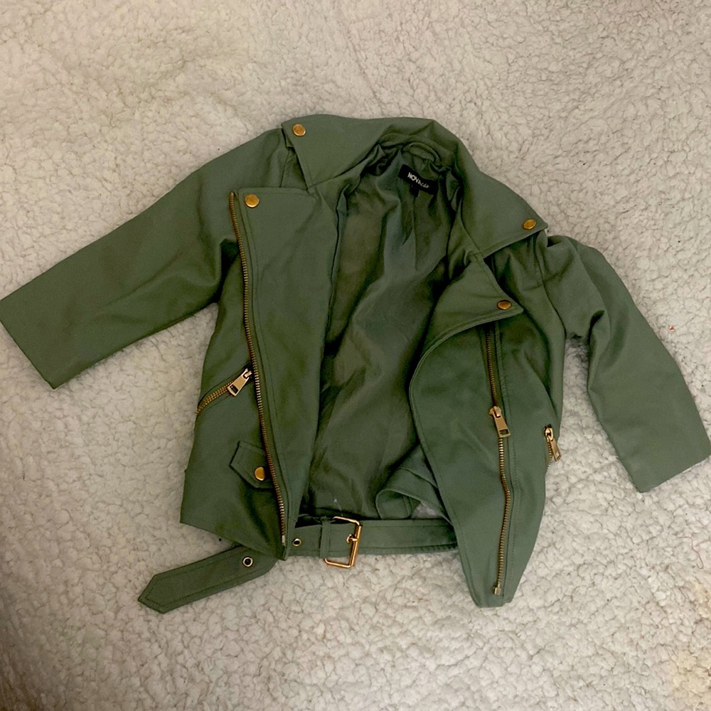 Fashion nova | Color ; Army Green | Size 6 |
